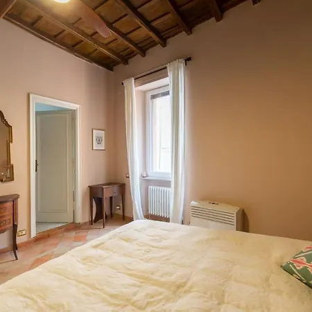 Διαμέρισμα Campo De Fiori Stylish